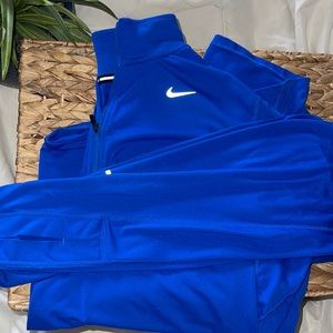 Men’s Nike Running quarter zip pullover, size large, blue